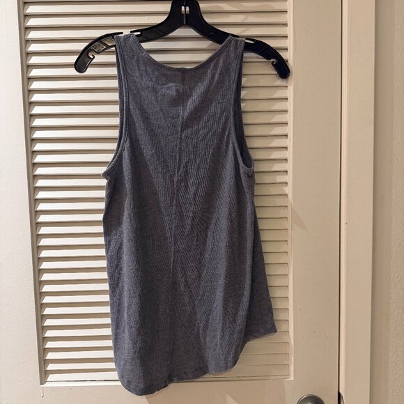 SoulCycle Barn Skulls Gray Wash Tank Top | Pink Skull Graphic | Size M | NWOT - Picture 4 of 4